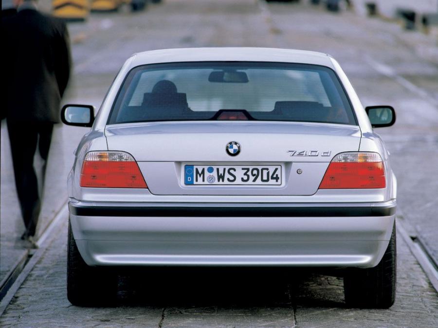  BMW 740d 1999 года  (фото 2 из 19)